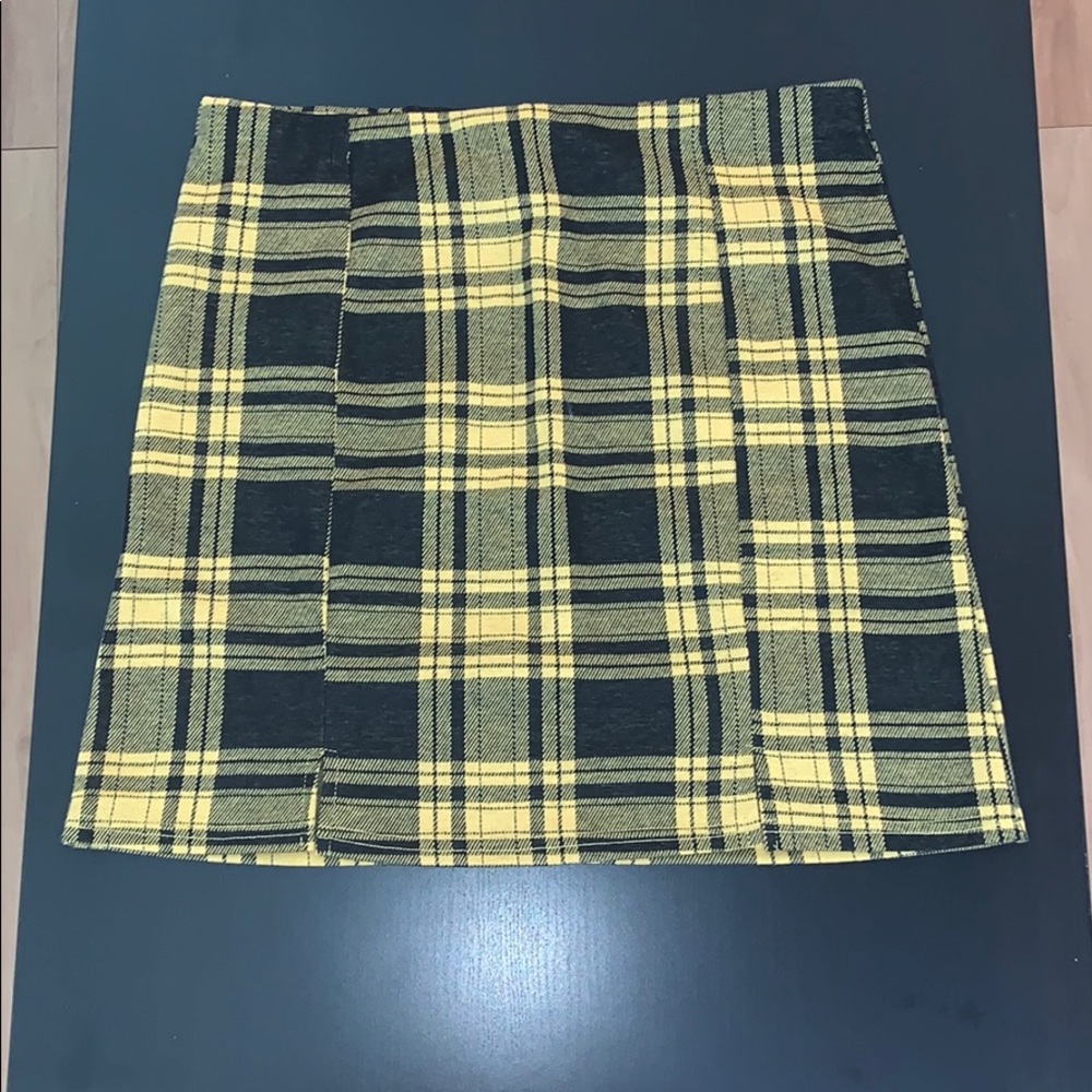 Women’s Plaid Skirt
